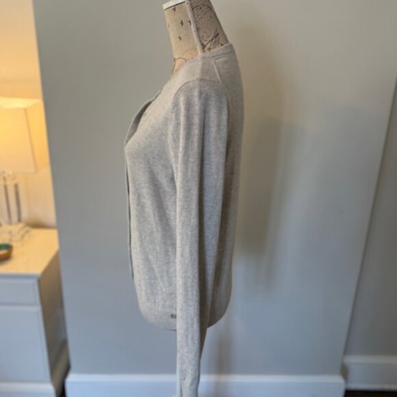 Aritzia gray cardigan sweater (L) - Picture 5 of 8